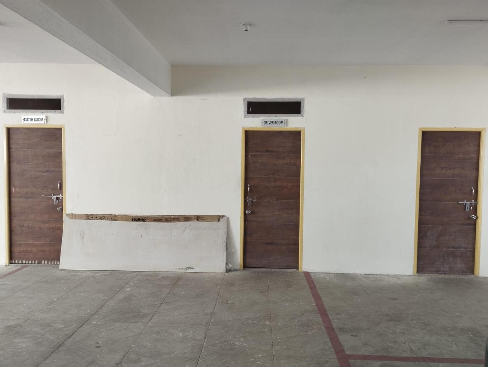 ホテル Annai Residency ヴェールール エクステリア 写真