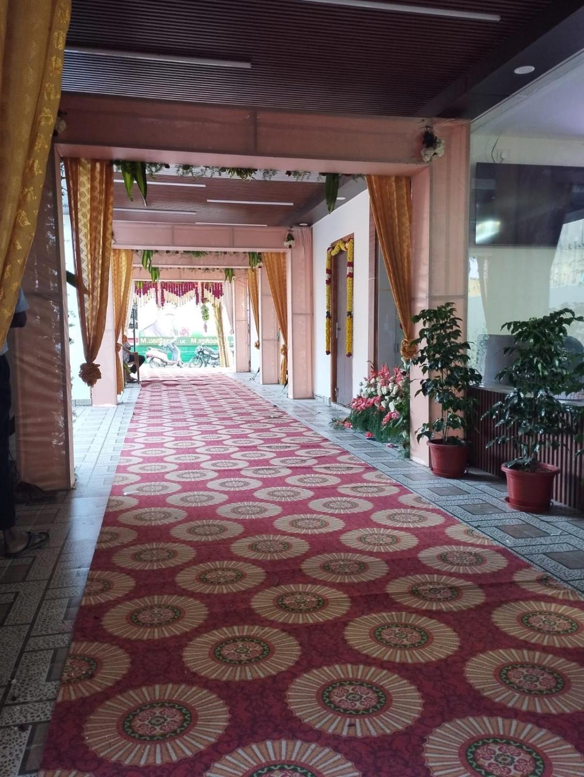 ホテル Annai Residency ヴェールール エクステリア 写真
