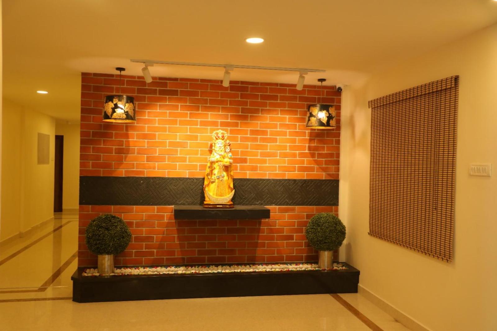 ホテル Annai Residency ヴェールール エクステリア 写真